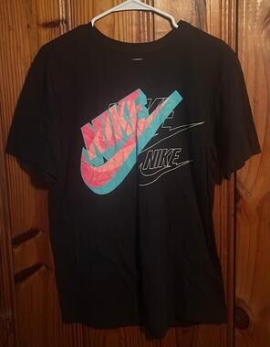 The Nike tee men’s black athletic tshirt size small swoosh basketball